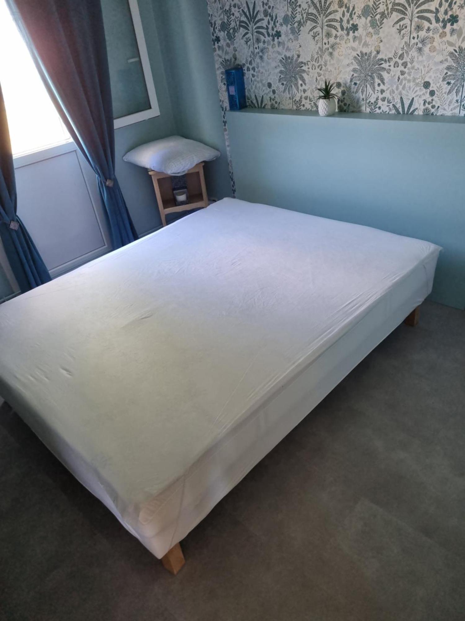 Quarto em Acomodações Particulares Au Calme Proche De La Nature
